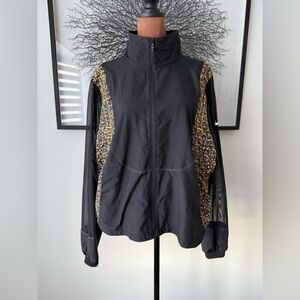 Nike  Icon Clash Sheer-Sleeve Packable.